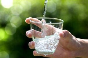 Pendant la perte de poids, le régime de consommation d'alcool doit être observé. 