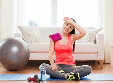 Fille après l'entraînement